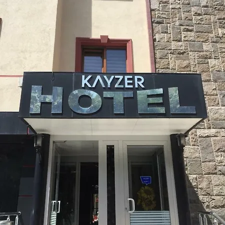 Kayzer Hotel *